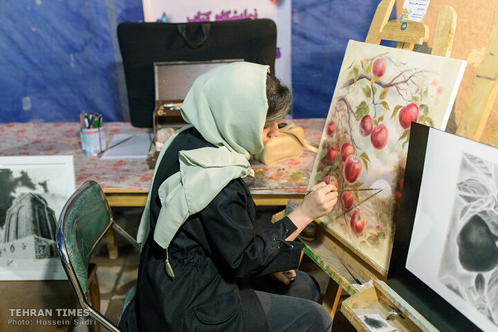 ‘Apple festival’ showcases Maragheh's flourishing tourism, economy