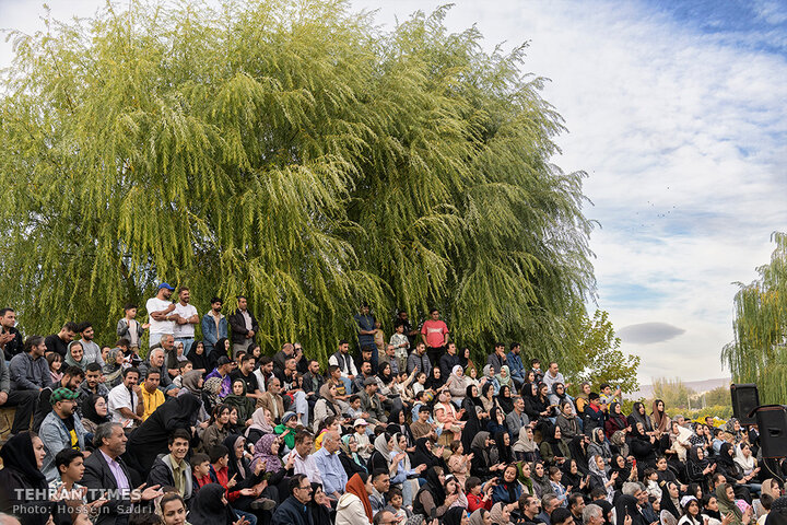 ‘Apple festival’ showcases Maragheh's flourishing tourism, economy