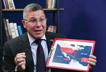  Venezuela’s ambassador to Iran, José Rafael Silva Aponte, posed for a picture during his visit to the Tehran Times 