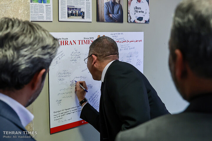 Tehran Times hosts Venezuelan envoy to expand bilateral cooperation