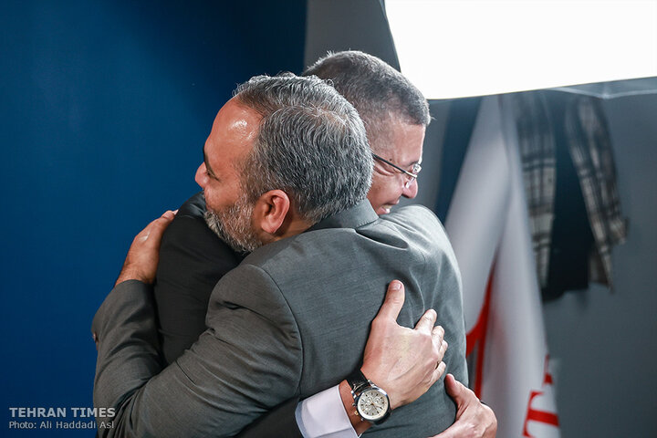 Tehran Times hosts Venezuelan envoy to expand bilateral cooperation