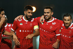 استون ارونوف - پرسپولیس
