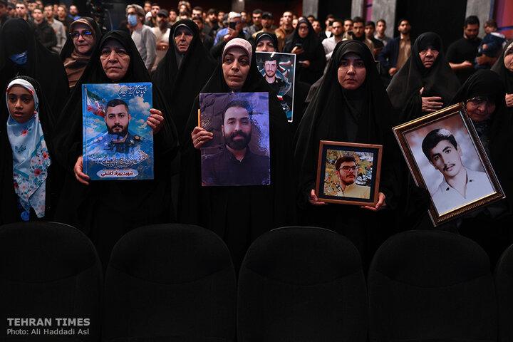Tehran honors mothers of martyrs in solemn ceremony