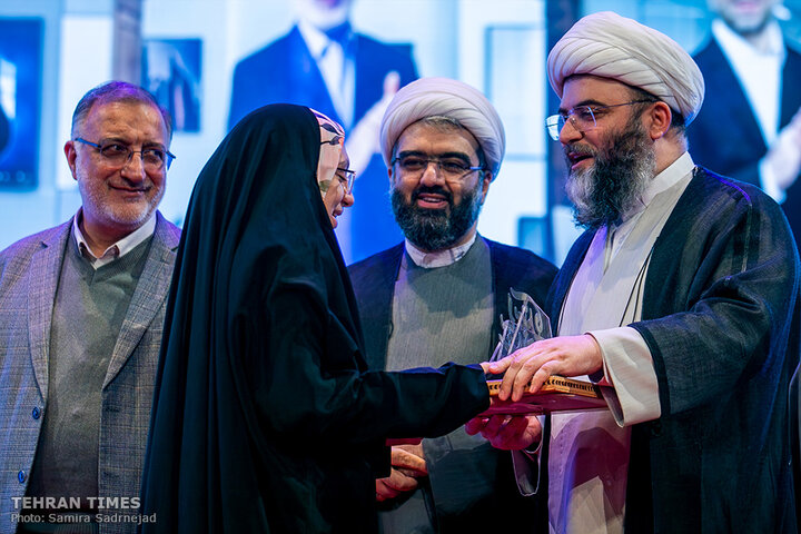 Tehran ceremony honors scientific achievers of Islamic Iran