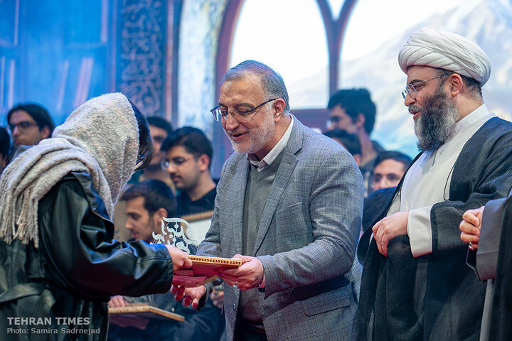 Tehran ceremony honors scientific achievers of Islamic Iran