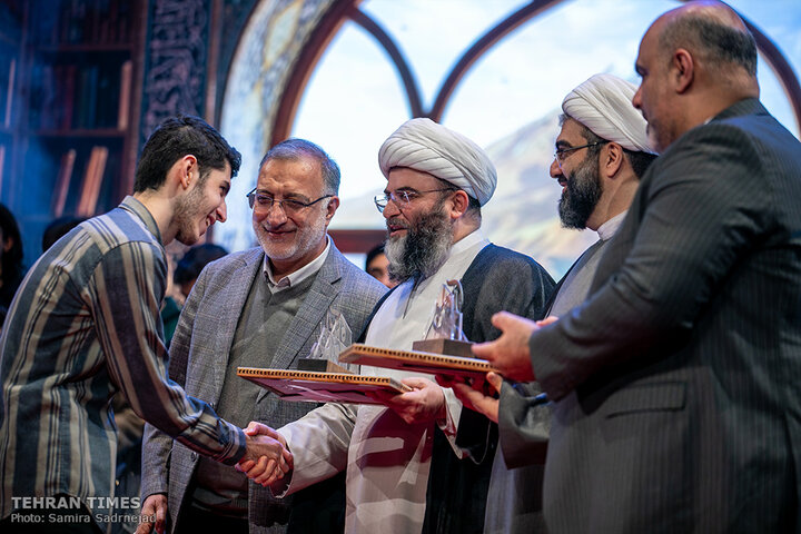 Tehran ceremony honors scientific achievers of Islamic Iran