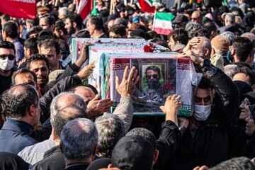 Iranian martyr ceremony