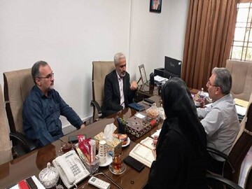 The headquarters for developing nanotechnology and microtechnology and the headquarters for developing traditional medicine and medicinal herbs held a meeting on Tuesday aimed to use nanotechnology for promoting herbal medicine.