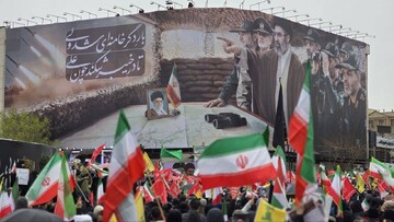 Mural at Tehran’s Enqelab Square