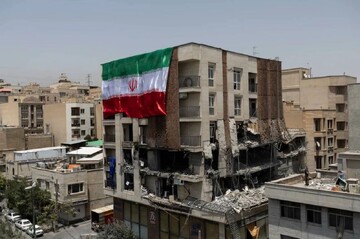 Iranian cultural figures