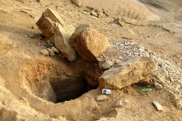 Surge in illegal excavations reported in Fars province amid war