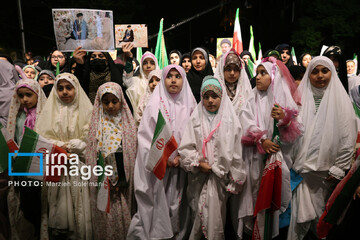 Girls hold gathering at Leader’s place of martyrdom