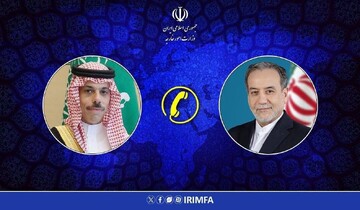 Iranian top diplomat holds talks with Saudi, Egyptian, and Dutch counterparts