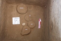 A total of six clay vessels, which believed to date back to the fifth millennium BC, have recently been unearned in Moushelan Tepe, a significant archaeological site 65 km west of Tehran.