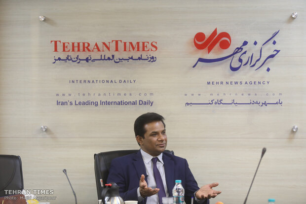 Tehran Times, Pakistan Embassy discuss media cooperation