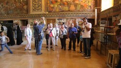File photo depicts foreign travelers visiting the centuries-old Chehel Sotoun Palace in Isfahan, central Iran.