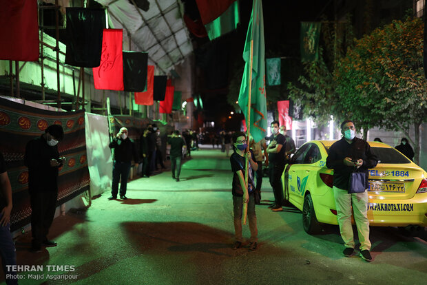 Eulogist observes symbolic social distancing in Muharram mourning
