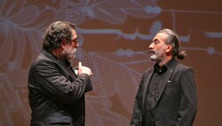 Iranian composer Fardin Khalatbari (L) and Lebanese maestro Andre AlHaj attend a meeting at Tehran’s Radaki Hall on September 22, 2020 to unveil the music video “Restless for Balqis”. (ILNA/Alireza Ra