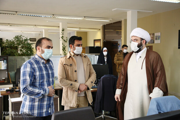 Islamic Ideology Dissemination Organization’s chief visits Tehran Times