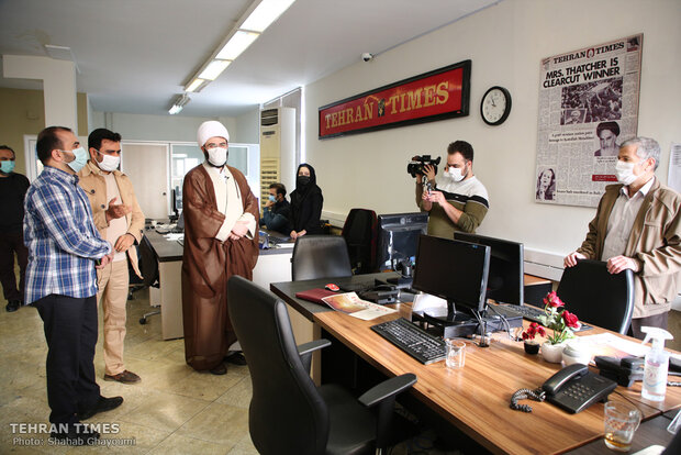 Islamic Ideology Dissemination Organization’s chief visits Tehran Times