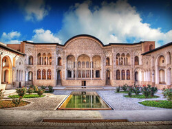 Khan-e Tabatabaei: another superb mansion of amazing harmony, architecture
