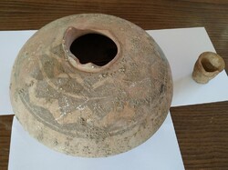 Five historical relics donated to Kerman cultural heritage department