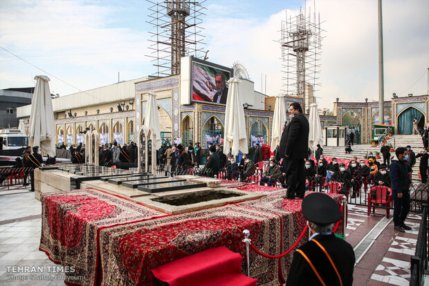 Martyred nuclear scientist Mohsen Fakhrizadeh laid to rest in Tehran mosque 