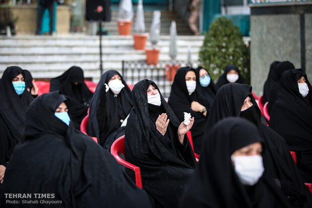 Martyred nuclear scientist Mohsen Fakhrizadeh laid to rest in Tehran mosque 