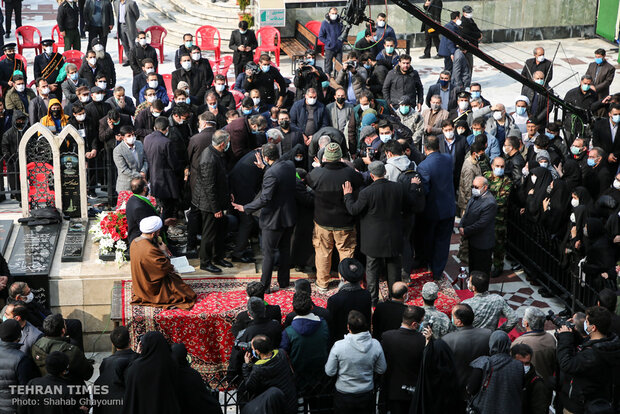 Martyred nuclear scientist Mohsen Fakhrizadeh laid to rest in Tehran mosque 