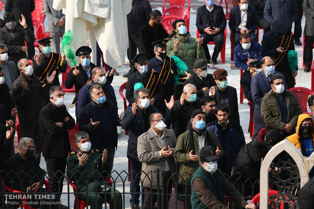 Martyred nuclear scientist Mohsen Fakhrizadeh laid to rest in Tehran mosque 