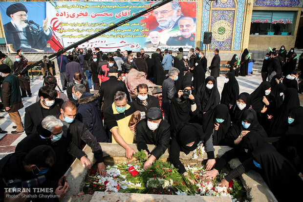 Martyred nuclear scientist Mohsen Fakhrizadeh laid to rest in Tehran mosque 