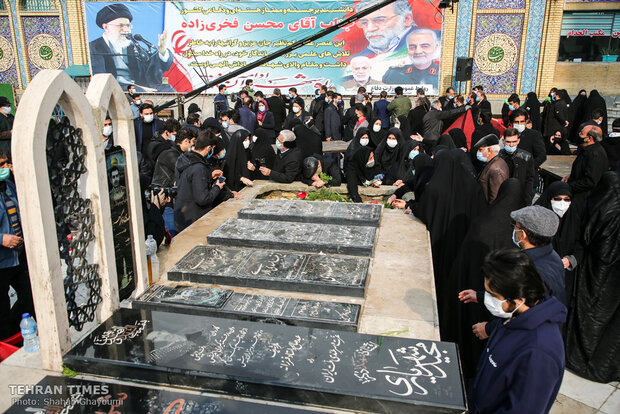 Martyred nuclear scientist Mohsen Fakhrizadeh laid to rest in Tehran mosque 