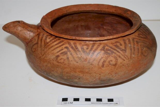 骨董・茶道具】☆古い イラン 古代イラン加彩輪線文壷 土器