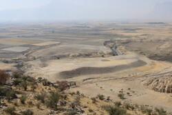 Ancient hill may contain ruined castle near Persepolis, archaeologist says