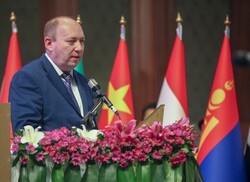 ECO Cultural Institute President Sarvar Bakhti speaks during the closing ceremony of the First Raqs-e Qalam International Exhibition and Conference of the Silk Road Calligraphy at the conference