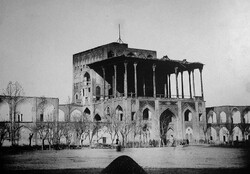 Photo captured by German telegraphist Ernst Hoeltzer (1835 – 1911) depicts a view of Ali Qapu Palace in Isfahan.