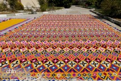 Gigantic kilim carpet unveiled in southern Iran