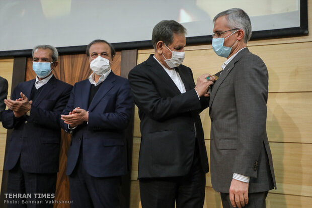 Iranian exemplary exporters honored