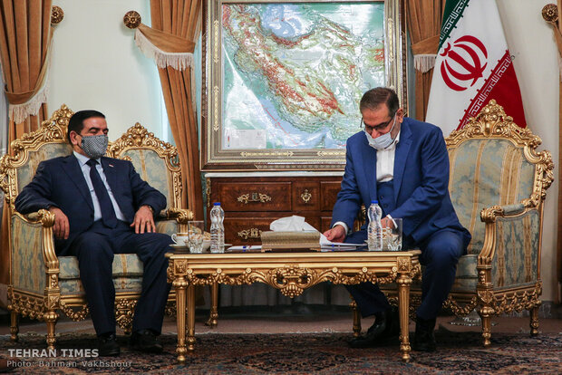 Iraqi Defense Minister meets with Shamkhani