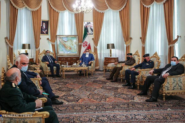 Iraqi Defense Minister meets with Shamkhani
