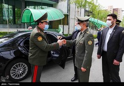 Tajik defense minister visits Iran