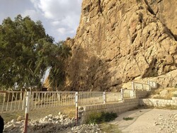 Rock-hewn tomb, bas-relief carvings to undergo restoration in western Iran