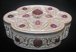 Iranian handicrafts: Zanjan filigree