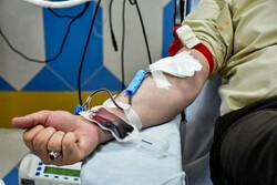 Iranians donate 40% more blood amid pandemic