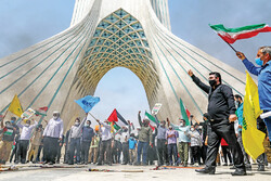 Iranians gather to support Palestine