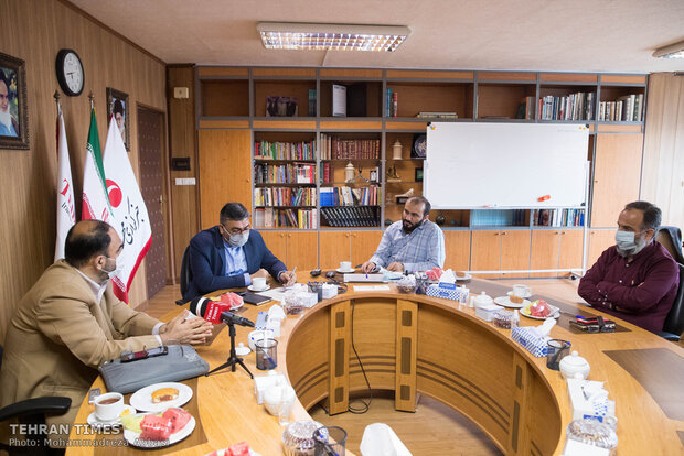 Tehran Times hosts former managers
