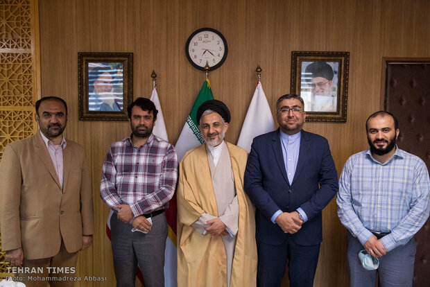 Tehran Times hosts former managers