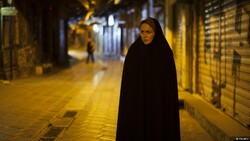 Melika Foroutan acts in a scene from “Pari” directed by Siamak Etemadi.