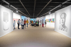 Andy Warhol exhibit in Tehran
