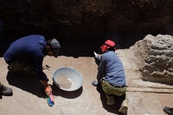 Ancient tombs, relics, architectural vestiges discovered in southern Iran